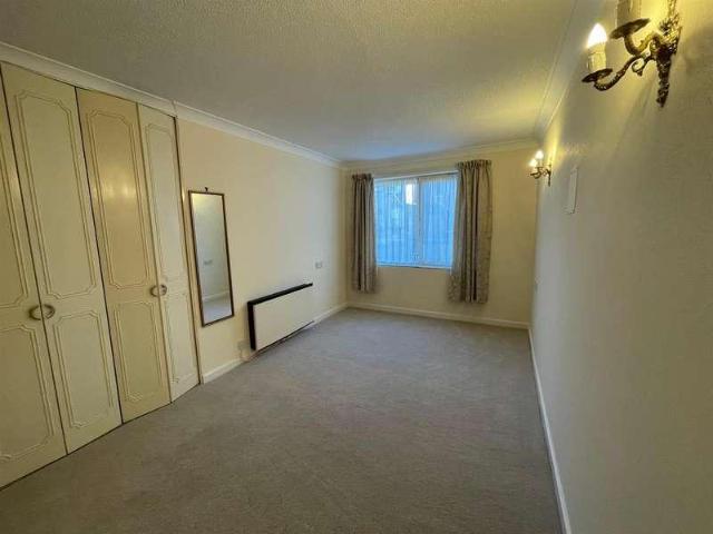 1 bed flat for sale