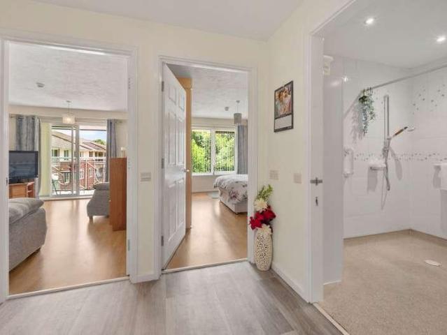 1 bed flat for sale