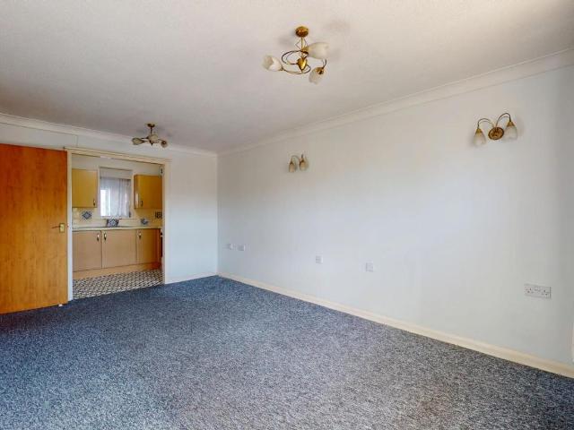 1 bed flat for sale