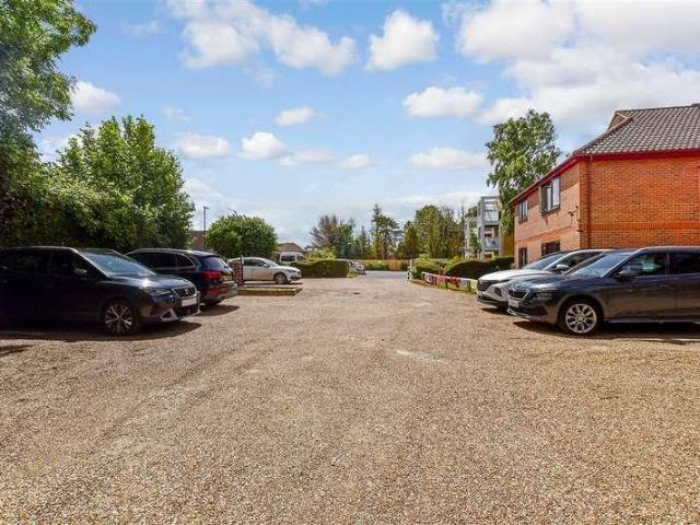 1 bed flat for sale