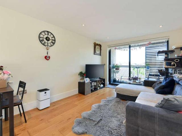 1 bed flat for sale