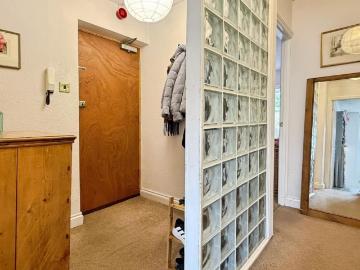 1 bed flat for sale