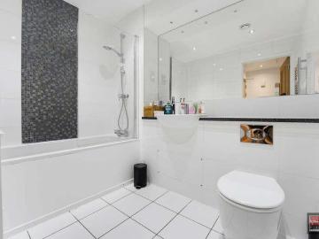 1 bed flat for sale