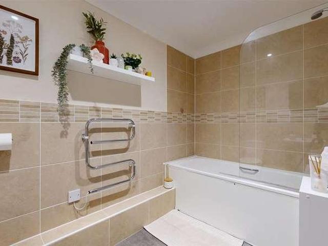 1 bed flat for sale