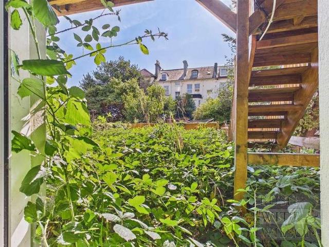 1 bed flat for sale