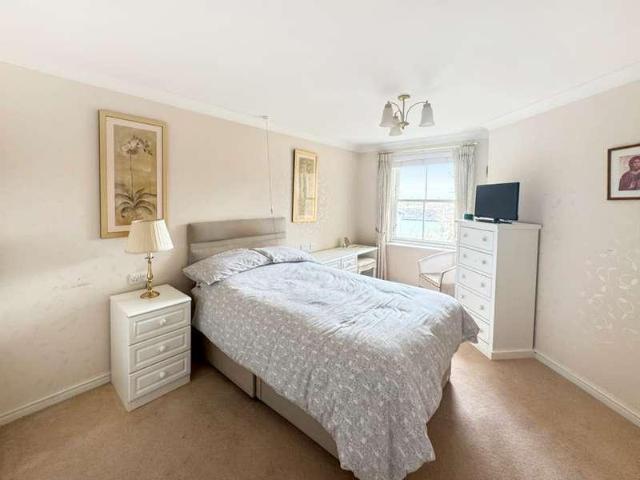 1 bed flat for sale