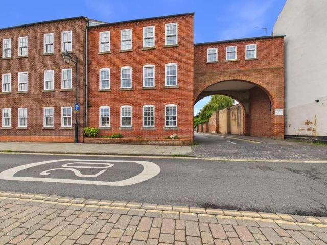 1 bed flat for sale