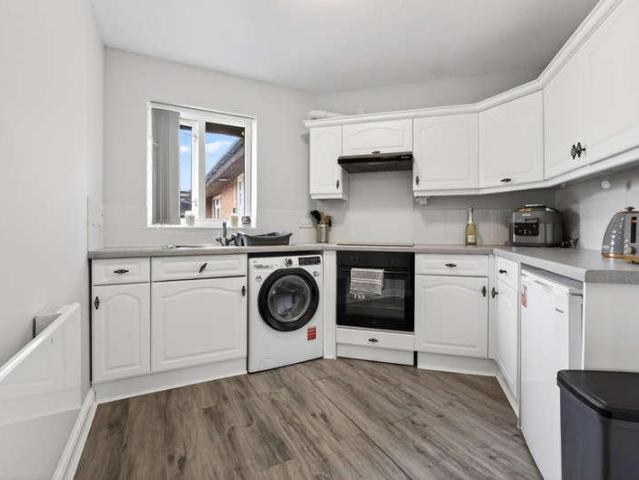1 bed flat for sale