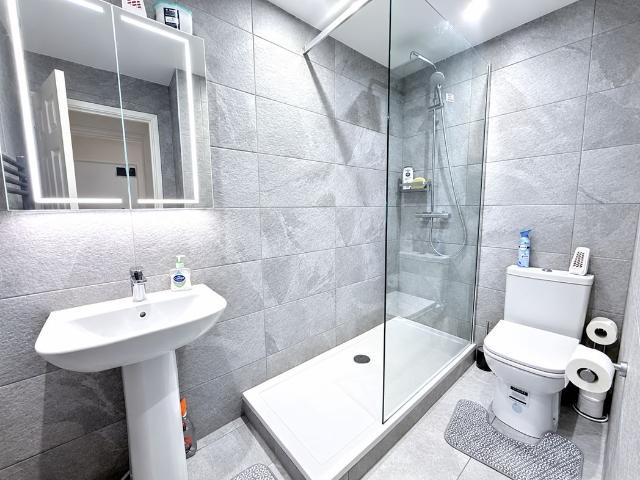 1 bed flat for sale