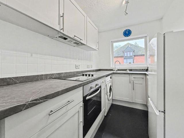 1 bed flat for sale