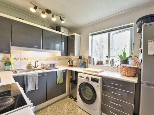 1 bed flat for sale