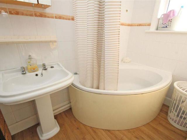 1 bed flat for sale