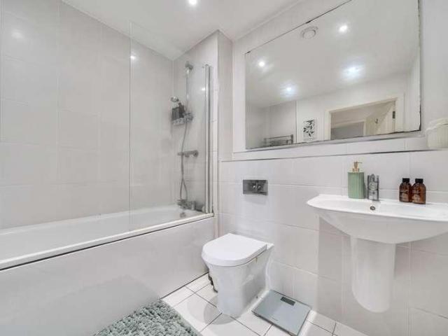 1 bed flat for sale