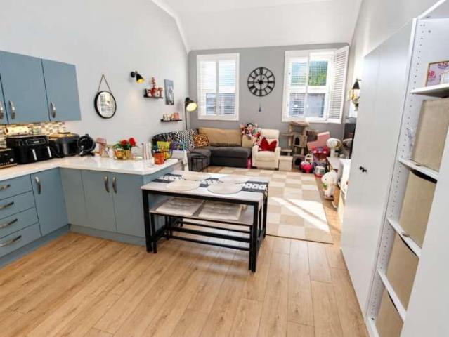 1 bed flat for sale