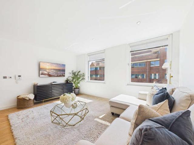 1 bed flat for sale
