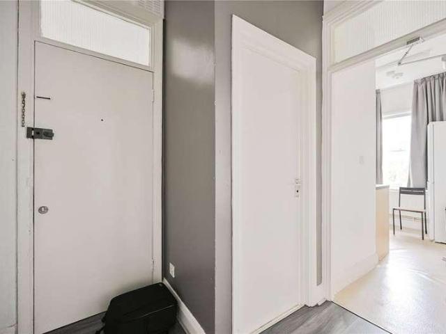1 bed flat for sale
