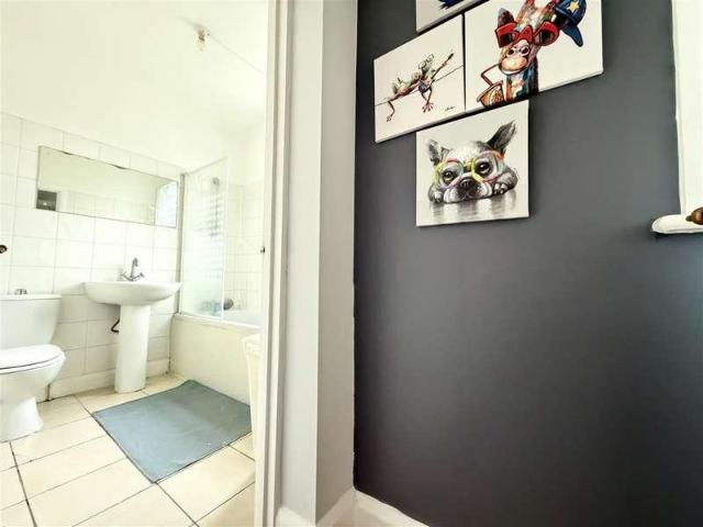 1 bed flat for sale