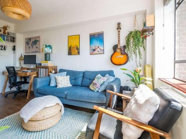 1 bed flat for sale