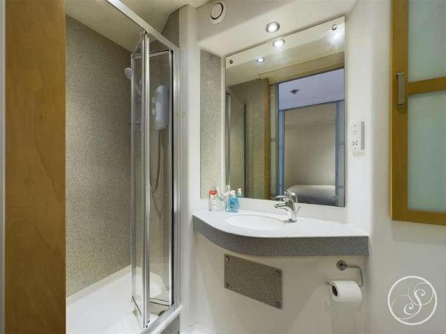 1 bed flat for sale