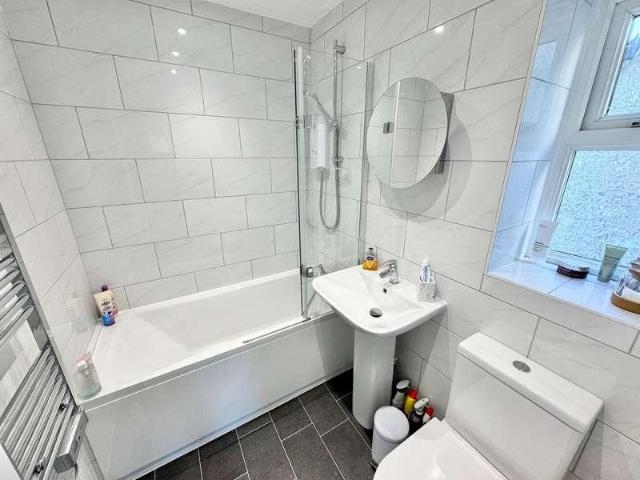 1 bed flat for sale