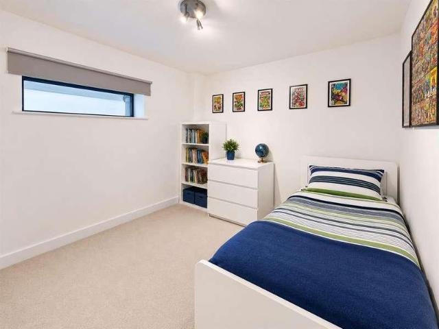 1 bed flat for sale