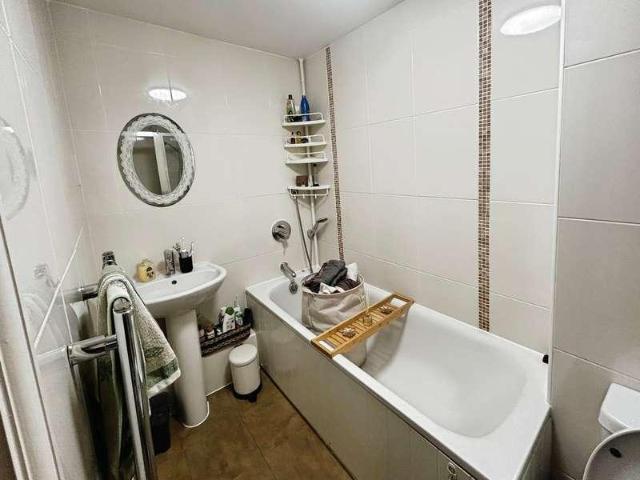 1 bed flat for sale