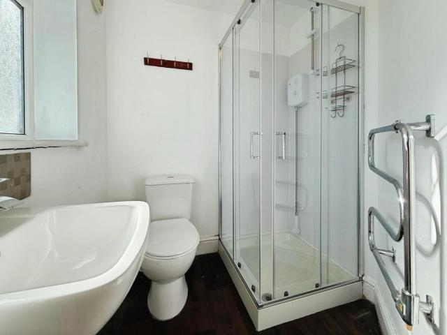 1 bed flat for sale