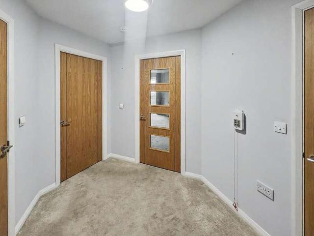1 bed flat for sale