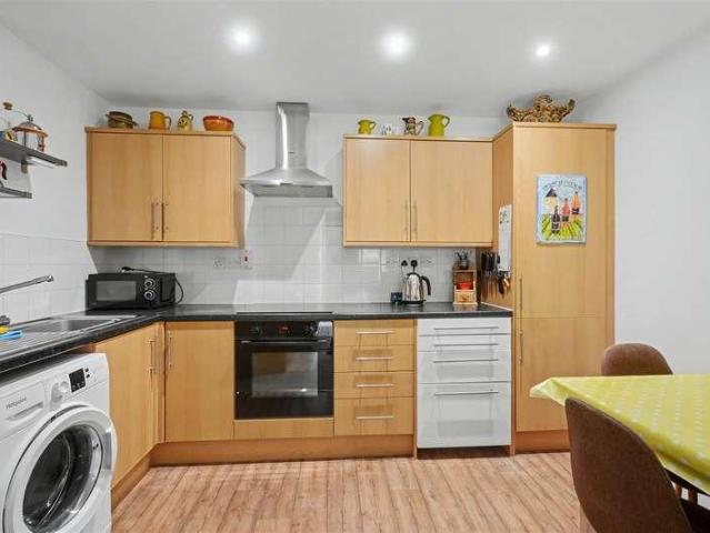 1 bed flat for sale