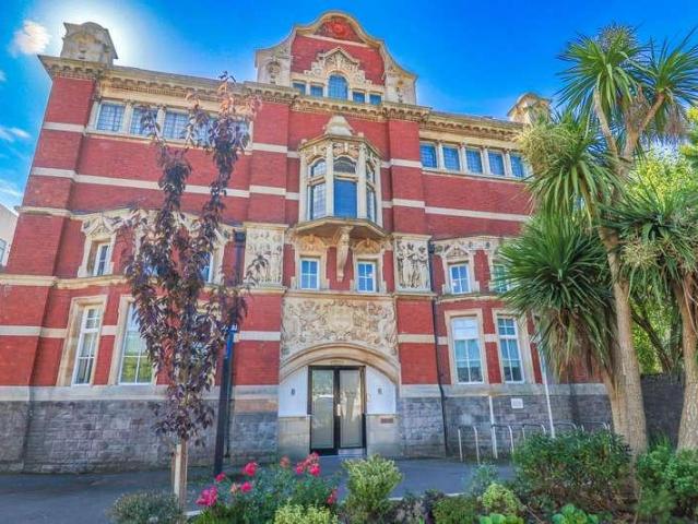1 bed flat for sale