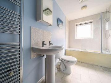 1 bed flat for sale