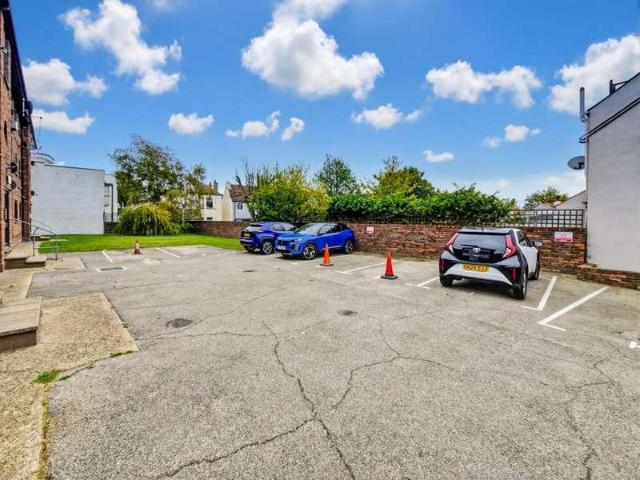 1 bed flat for sale