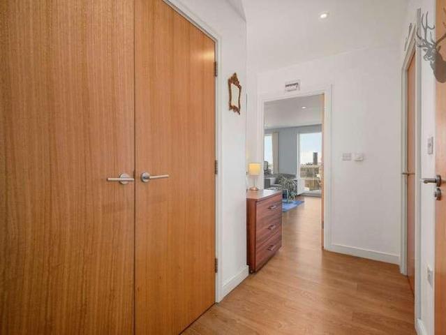 1 bed flat for sale
