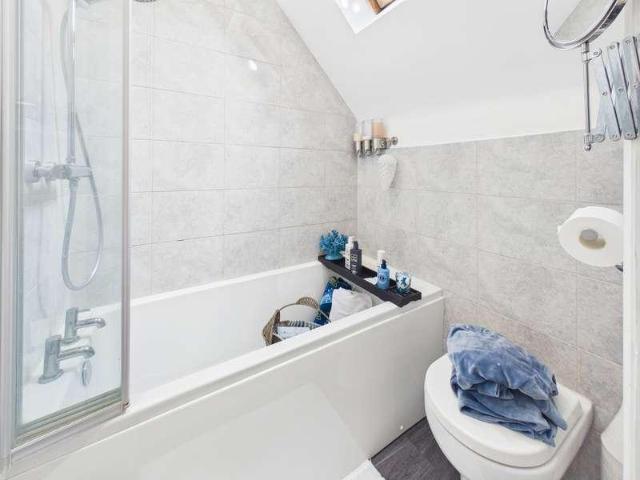 1 bed flat for sale