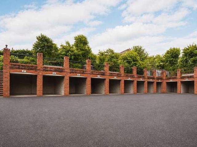 1 bed flat for sale