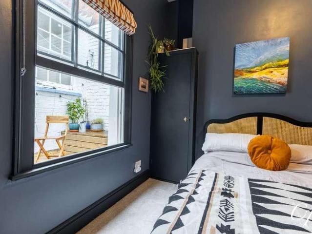 1 bed flat for sale