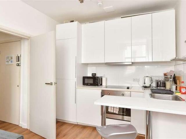 1 bed flat for sale