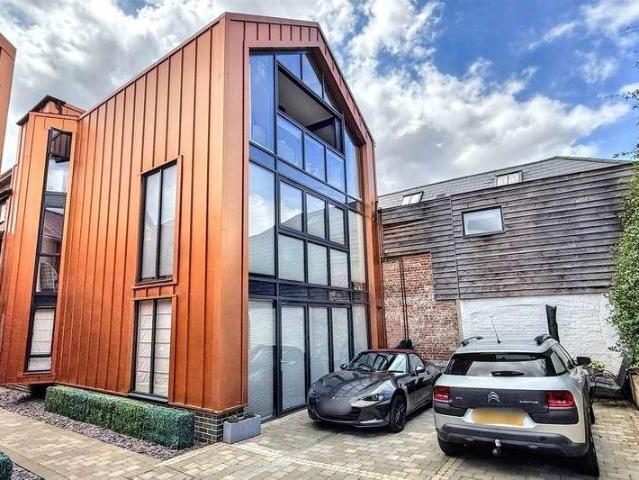 1 bed flat for sale