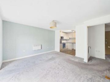 1 bed flat for sale