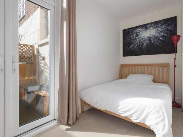 1 bed flat for sale