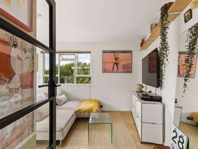 1 bed flat for sale