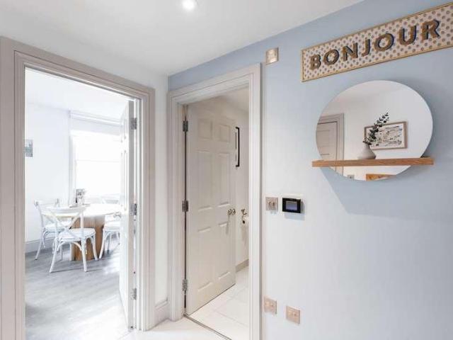 1 bed flat for sale