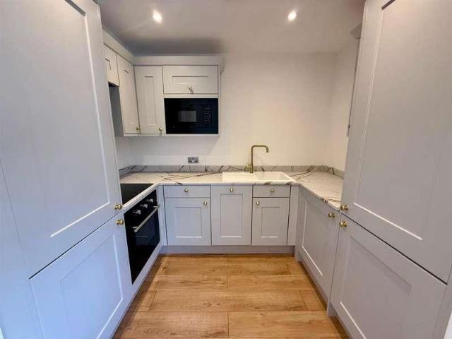 1 bed flat for sale
