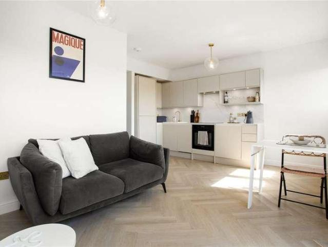1 bed flat for sale