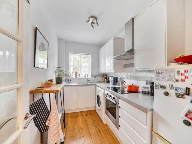 1 bed flat for sale