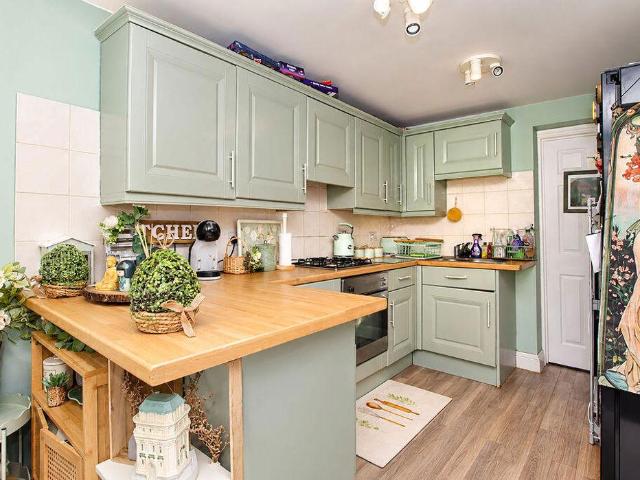 1 bed flat for sale