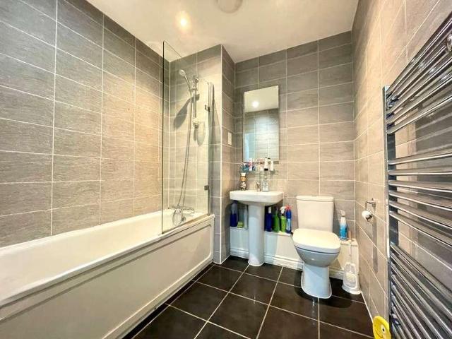 1 bed flat for sale