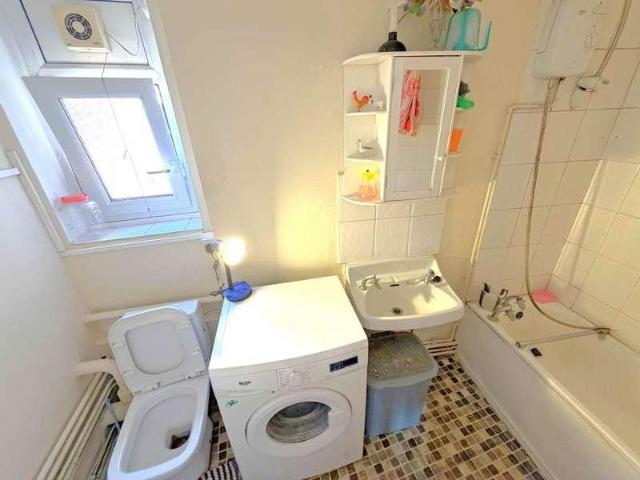 1 bed flat for sale
