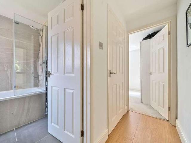 1 bed flat for sale
