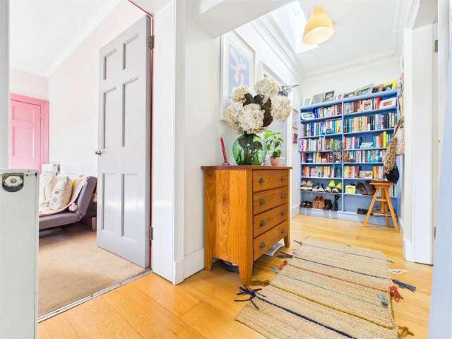 1 bed flat for sale